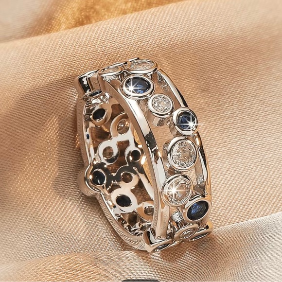 NWT Women’s Boho Vintage Inlaid Zirconia Sapphire Ring size 8 - Picture 2 of 4